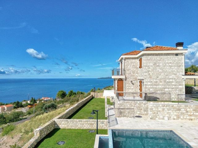 Complex of luxury row houses, Rezevici