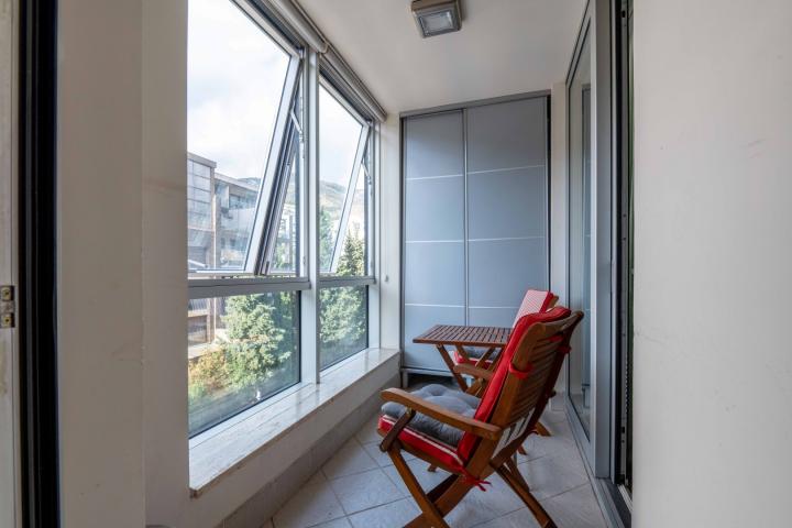 Three-bedroom furnished apartment in the Nivel building, Rozino, Budva