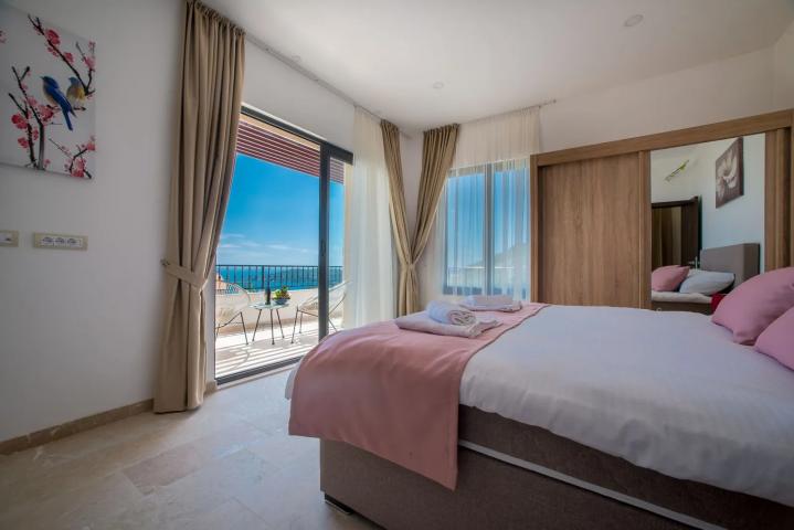 New three-bedroom villa with swimming pool, Becici