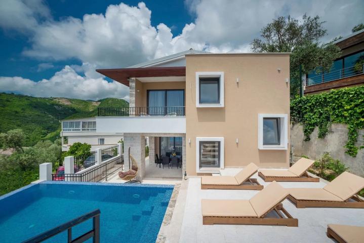 New three-bedroom villa with swimming pool, Becici