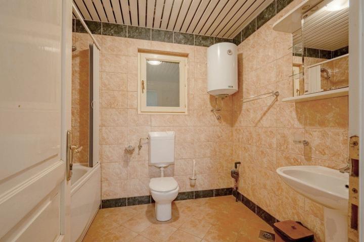Four-bedroom apartment on the first line to the sea, Sveti Stefan