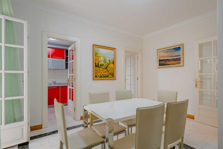 Four-bedroom apartment on the first line to the sea, Sveti Stefan