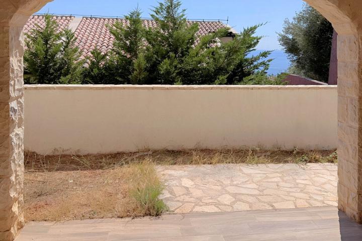 Studio apartment with garage, Rezevici
