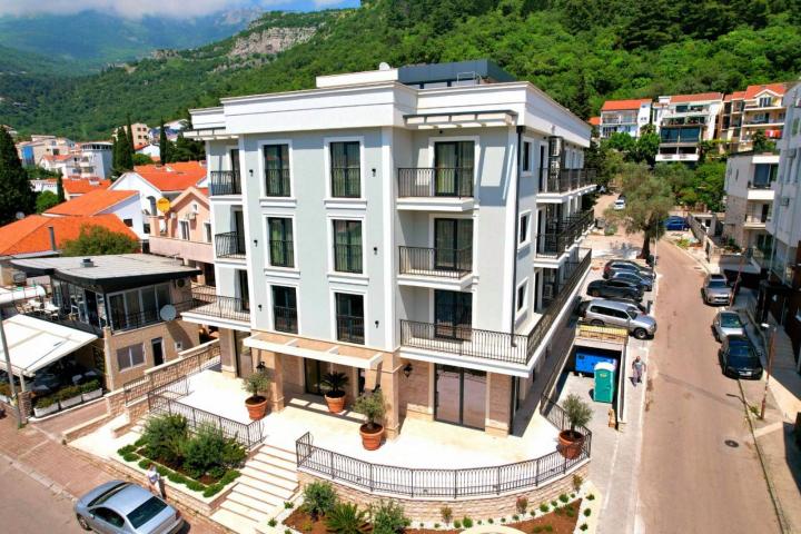 Furnished one-bedroom apartment with garage space in