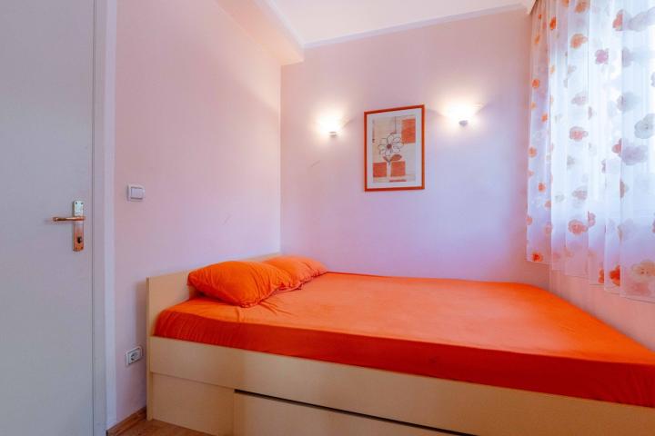 Two-bedroom apartment with a yard near Slovenska Plaza, 