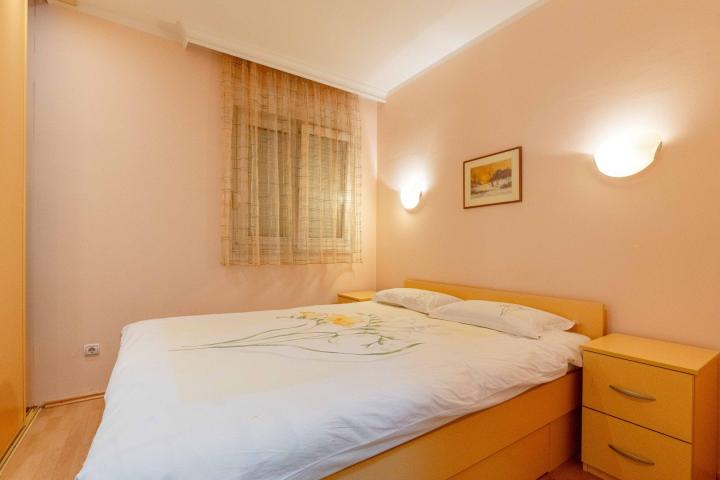 Two-bedroom apartment with a yard near Slovenska Plaza, 