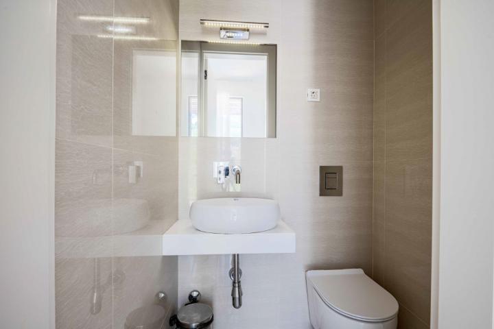 Two-bedroom penthouse with sea and mountain views, Becici