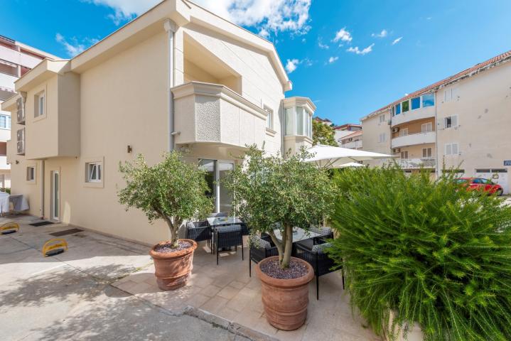 Budva, center - exclusive 4-star mini hotel, 