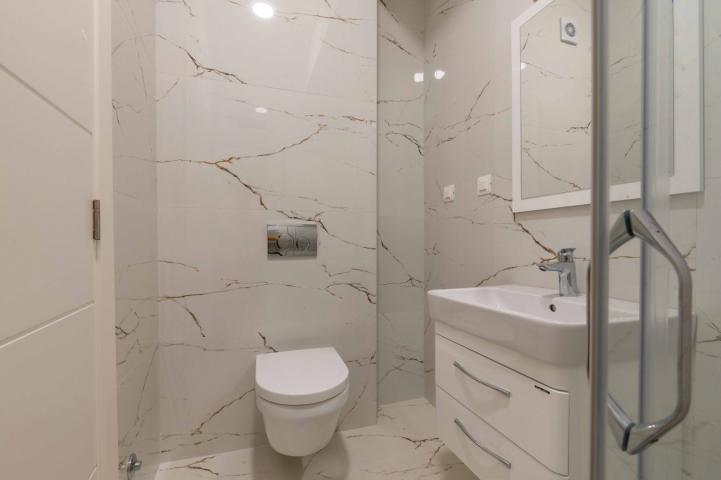 Three-bedroom penthouse with sea view, Bar