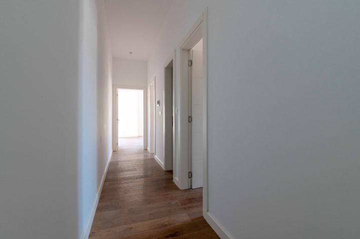 Three-bedroom penthouse with sea view, Bar