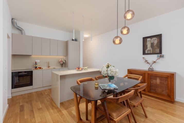Three-room apartment with a panoramic view of the sea, Dobrota, 