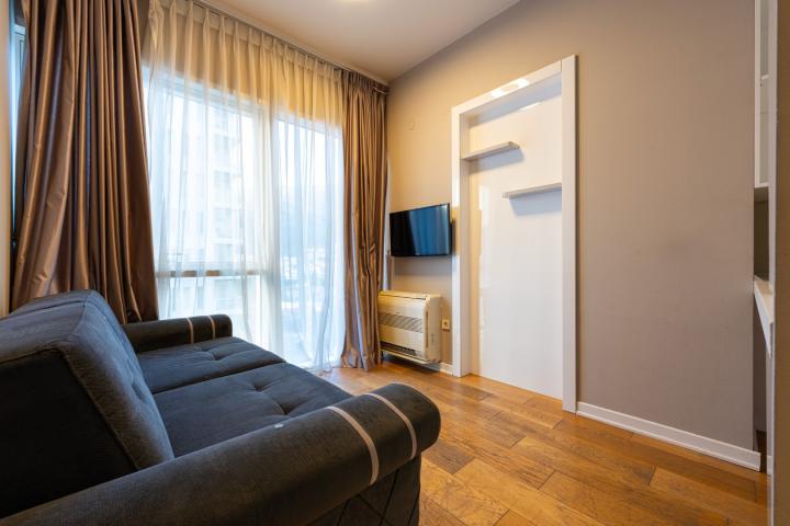 Furnished two-room apartment with sea view, Tre Canne
