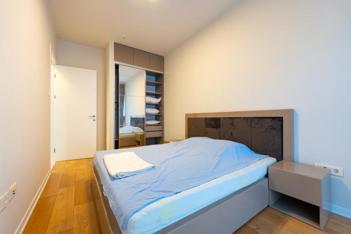 Furnished two-room apartment with sea view, Tre Canne