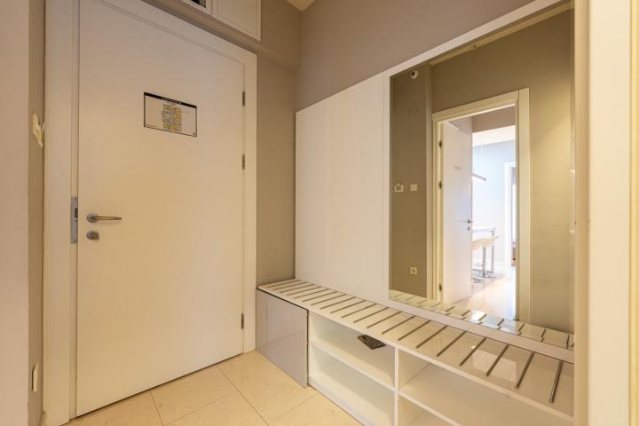 Furnished two-room apartment with sea view, Tre Canne