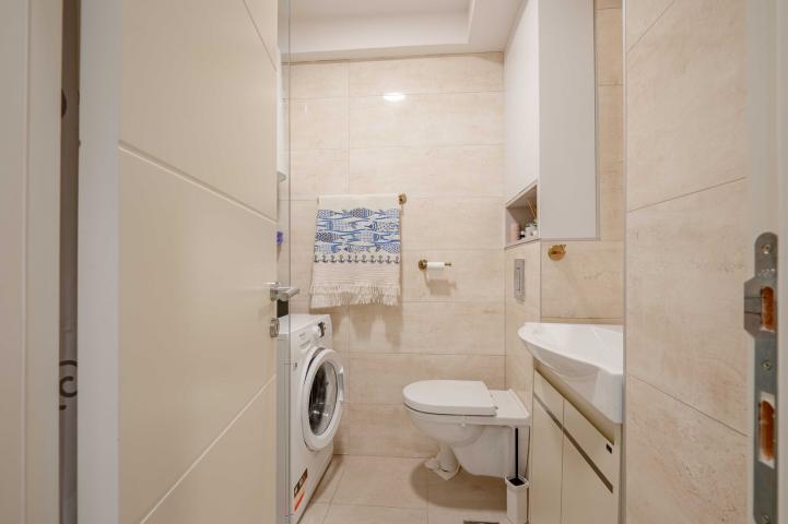 Furnished one-bedroom apartment with sea view, Becici, 
