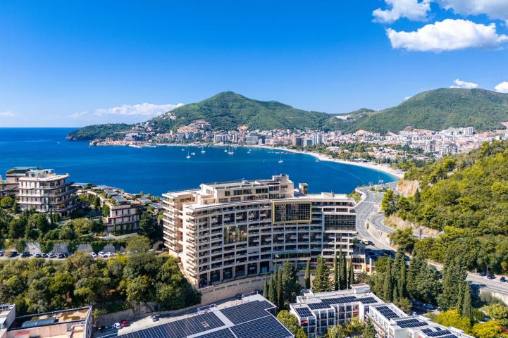 Furnished one-bedroom apartment with sea view, Becici, 