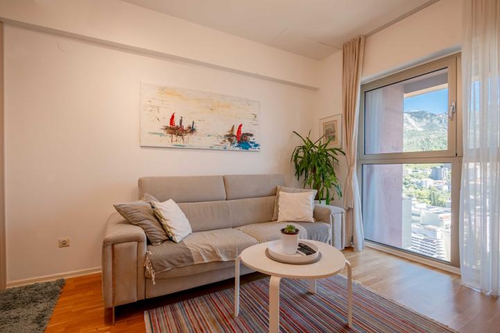 Furnished one-bedroom apartment with sea view, Becici, 