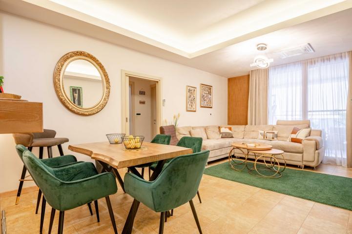 Two-bedroom designer apartment in the center, Budva
