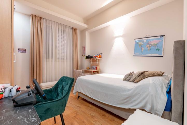 Two-bedroom designer apartment in the center, Budva