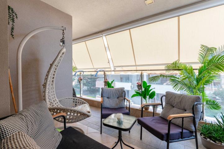 Two-bedroom designer apartment in the center, Budva