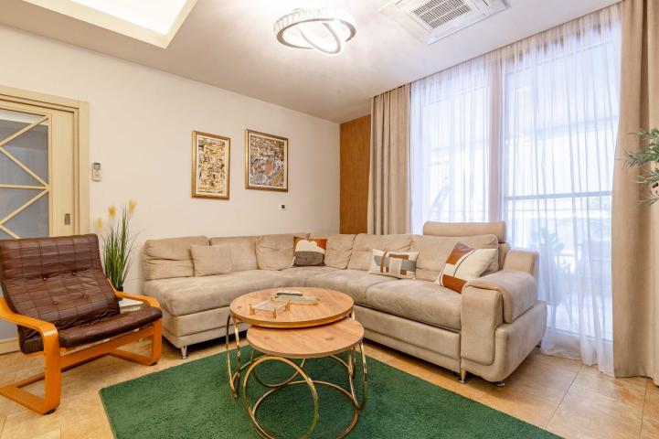 Two-bedroom designer apartment in the center, Budva