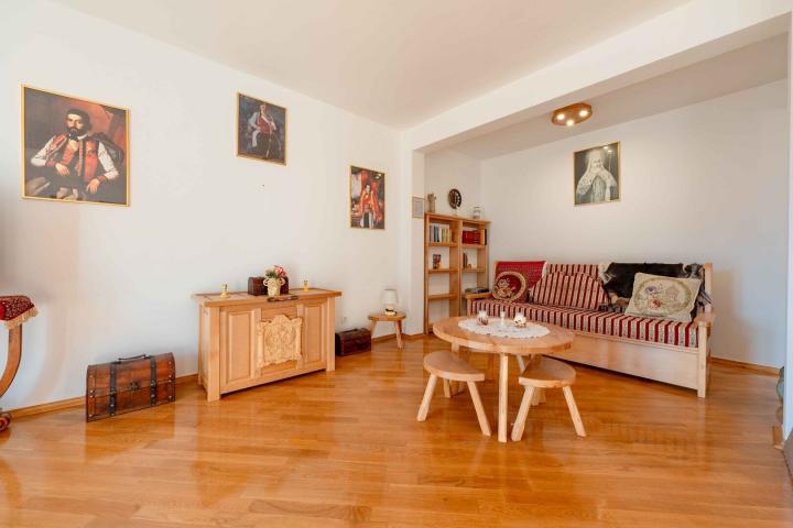Spacious one-bedroom apartment with sea view, Budva