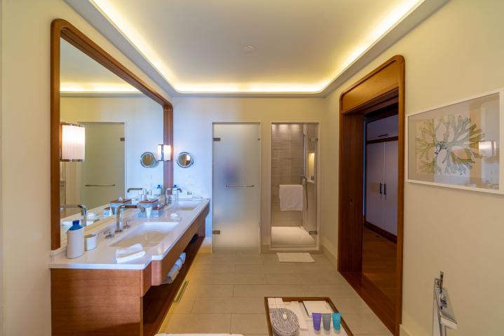 Regent 2 bedroom Waterfront Apartment