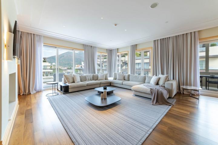 Exclusive 3 bedroom Penthouse Aqua