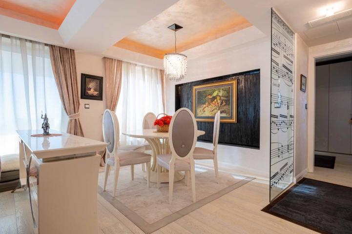 Boulevard exclusive 4bdr apartment