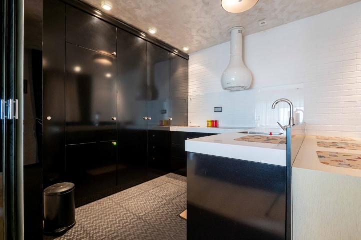 Boulevard exclusive 4bdr apartment
