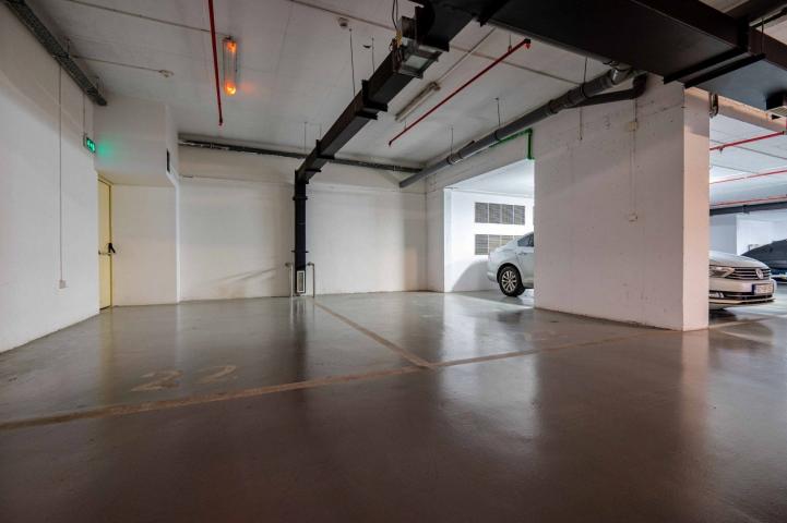 Boulevard exclusive 4bdr apartment