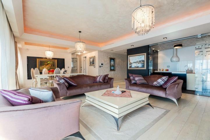 Boulevard exclusive 4bdr apartment