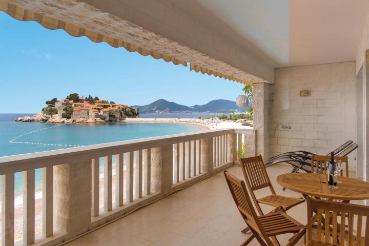 Sveti Stefan 2 bedroom Waterfront Apartment
