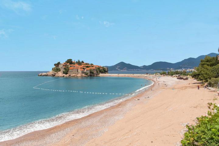 Sveti Stefan 2 bedroom Waterfront Apartment