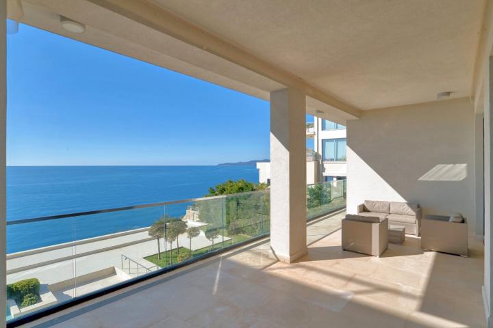 Rijeka Rezevici Waterfront 2 bedroom Apartment