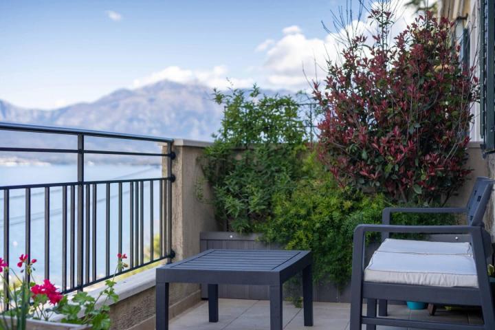 Krasici 3 bedroom Waterfront Duplex Apartment