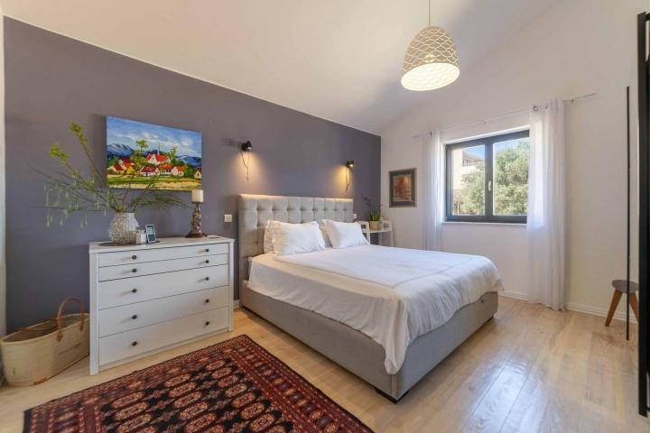 Krasici 3 bedroom Waterfront Duplex Apartment