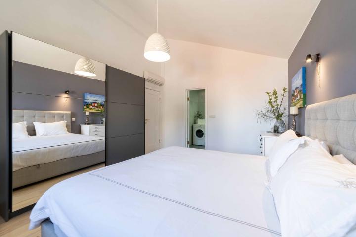 Krasici 3 bedroom Waterfront Duplex Apartment