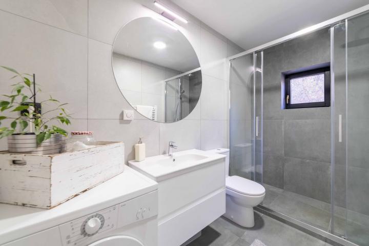 Krasici 3 bedroom Waterfront Duplex Apartment