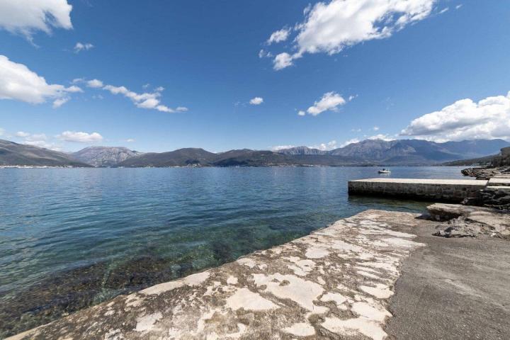 Krasici 3 bedroom Waterfront Duplex Apartment