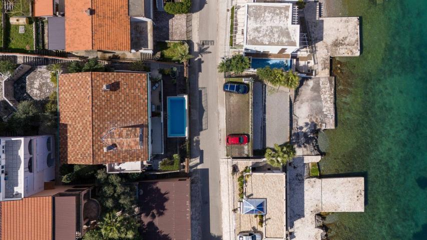 Krasici 3 bedroom Waterfront Duplex Apartment