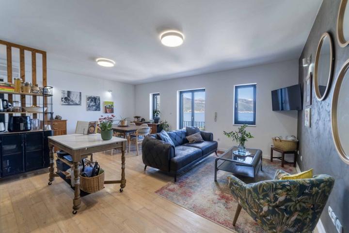 Krasici 3 bedroom Waterfront Duplex Apartment