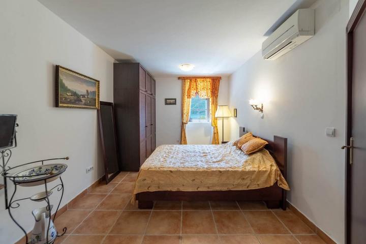 Waterfront 3 bedroom Apartment Strp