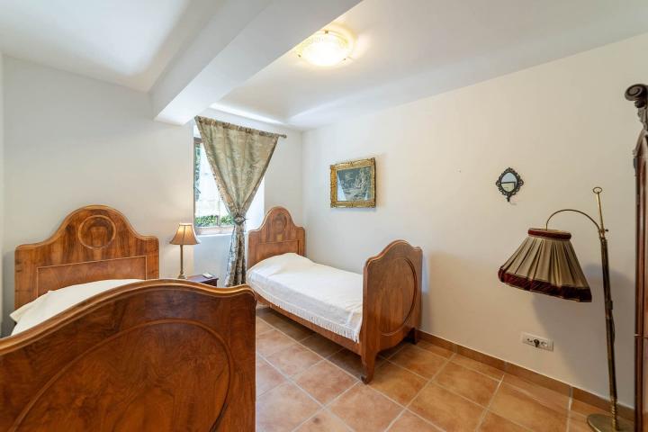 Waterfront 3 bedroom Apartment Strp