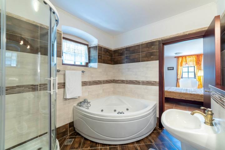 Waterfront 3 bedroom Apartment Strp