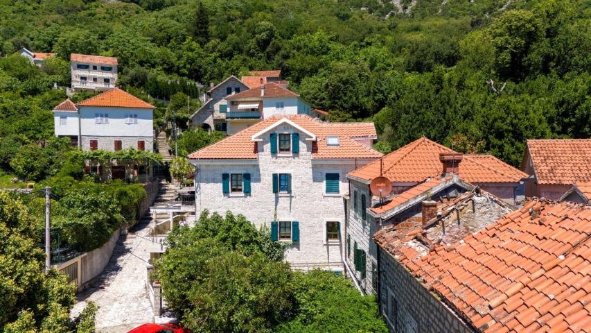 Waterfront 3 bedroom Apartment Strp
