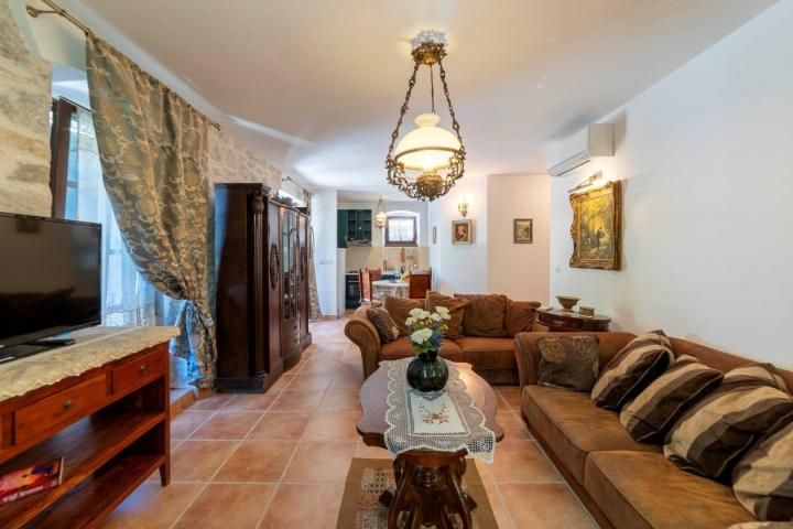 Waterfront 3 bedroom Apartment Strp