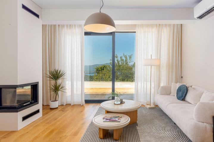 New 2 bedroom Sea View Townhouse