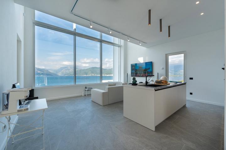 Luxury Sea-View Apartment for Rent, Krasici