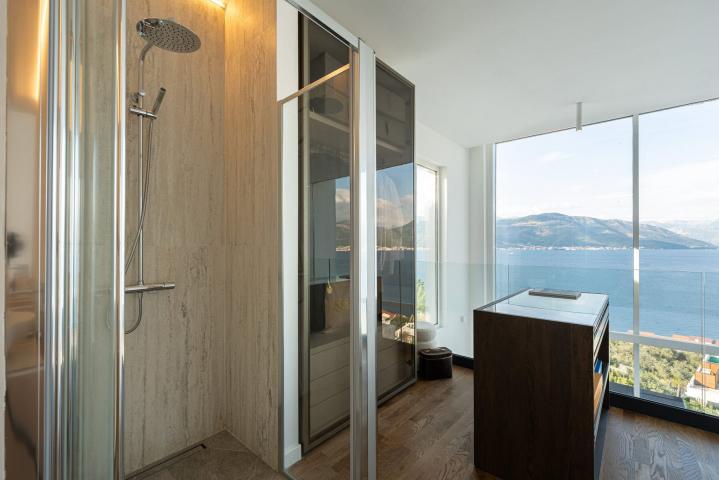 Luxury Sea-View Apartment for Rent, Krasici